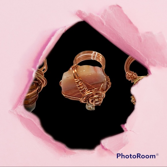 AGATE & CRYSTAL CHARM RING - Picture 3 of 13